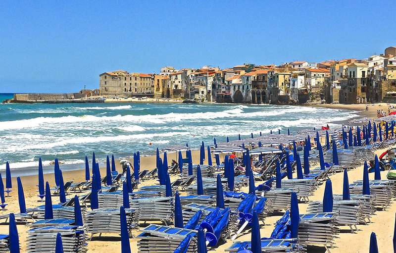 Looking for the sea? 4 dream destinations in Sicily - cefalu