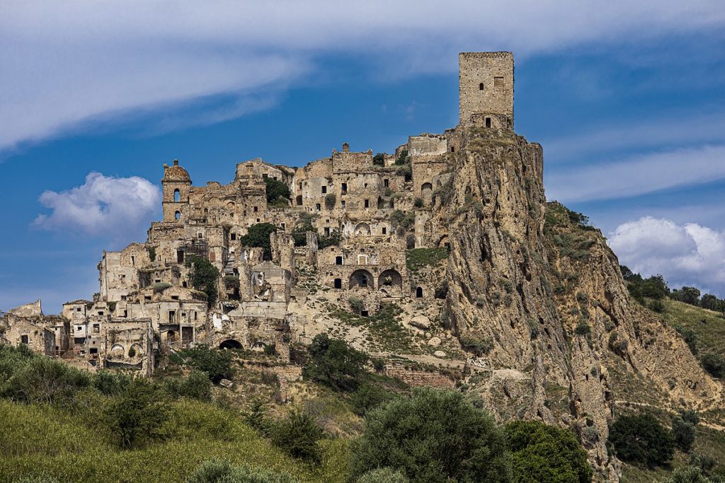 Discover Italy’s Abandoned Ghost Villages - 1200px Craco il paese fantasma