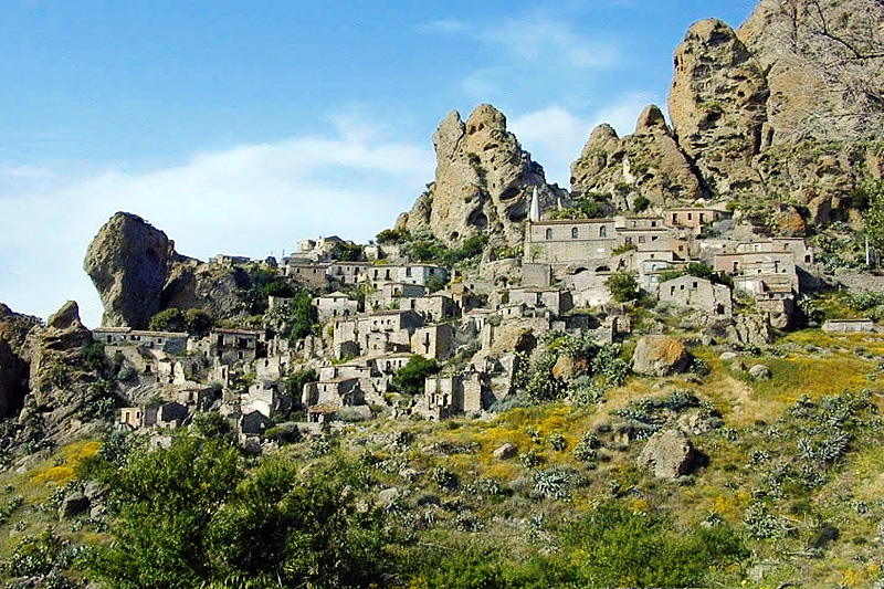 Discover Italy’s Abandoned Ghost Villages - Pentedattilo