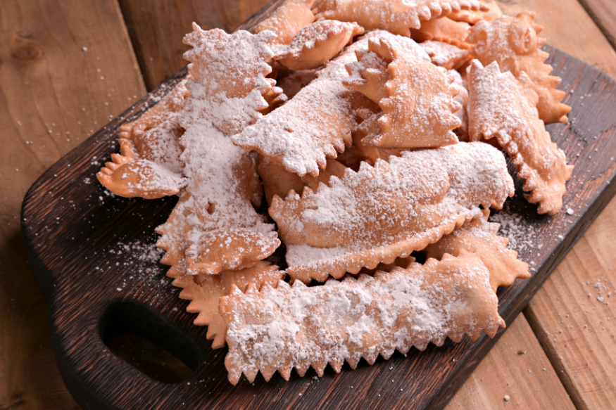 The Traditional Sweets of the Italian Carnival - chiachiere