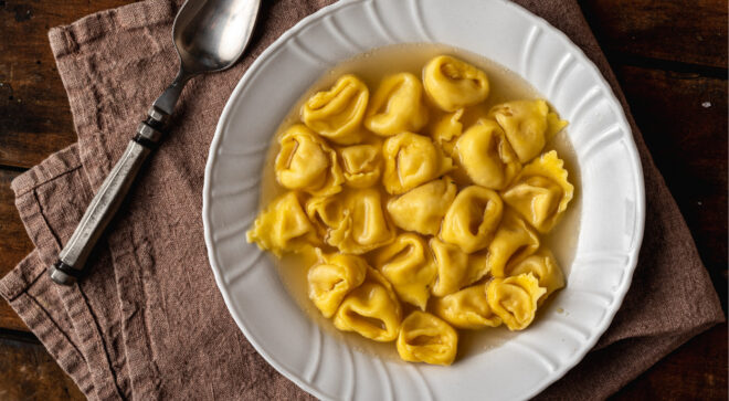 post-article-blog-easter-paques-Cappelletti-brodo (1)